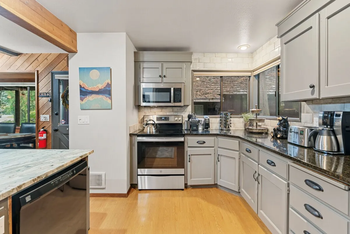 Alpine Cabin kitchen